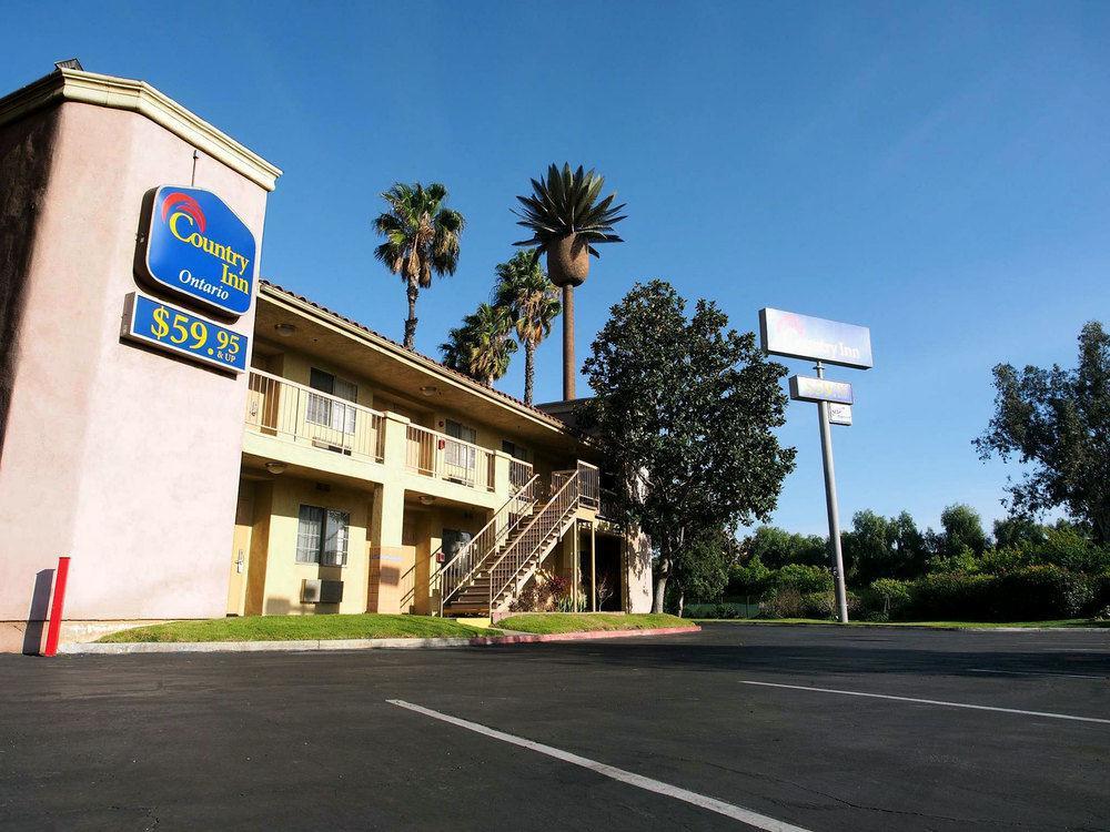 Country Hotel