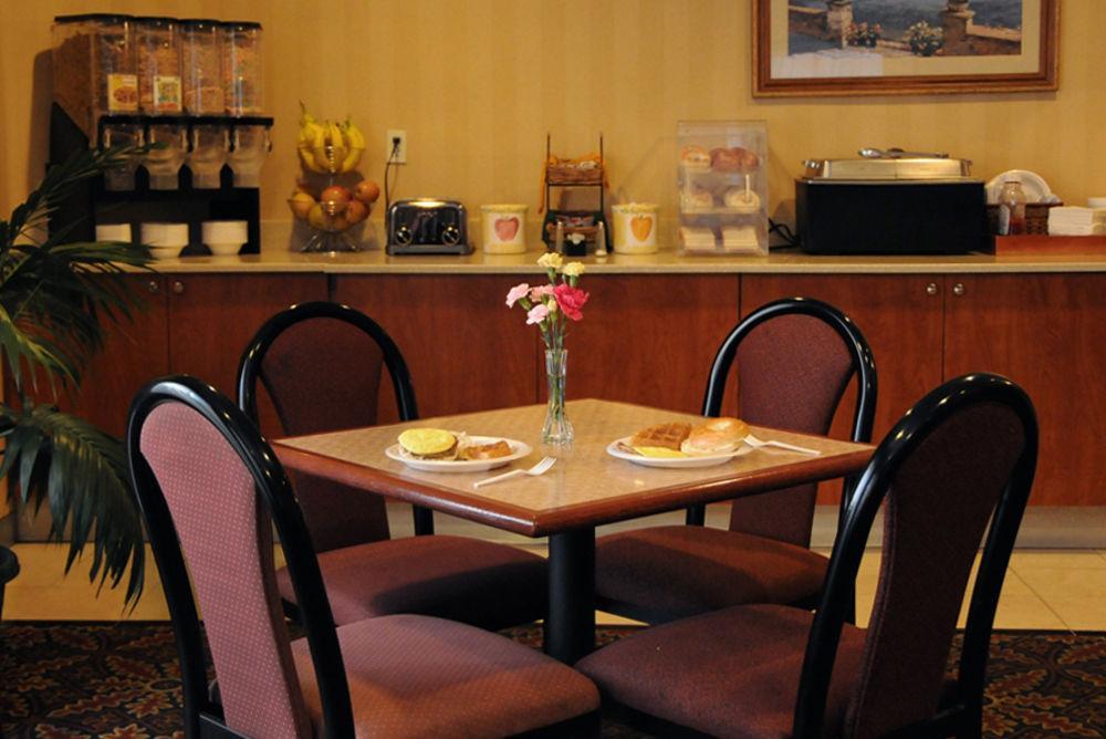 Country Hotel 3*